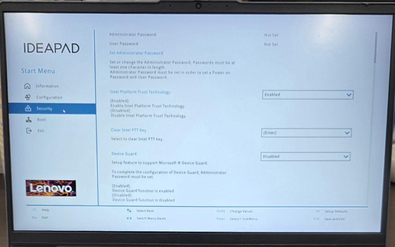 Lenovo製ノートパソコンのBIOS設定画面。セキュリティ設定が表示されている
