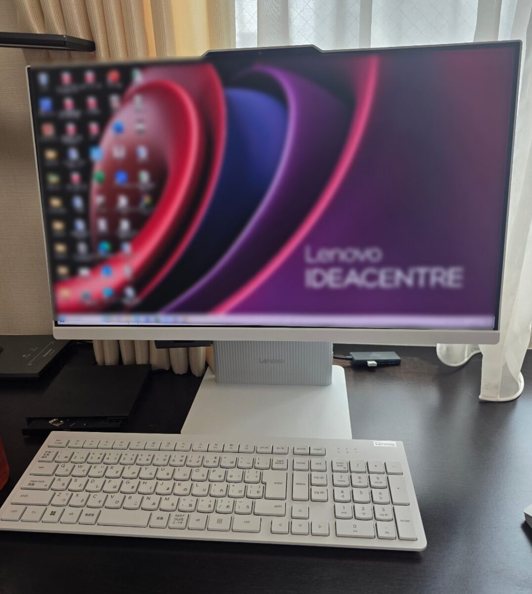 初期化完了後にLenovo IdeaCentreの壁紙が表示されたデスクトップ画面